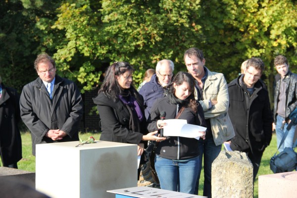 Einweihung des Untergrombacher Gedenksteines auf dem zentralen Mahnmal in Neckarzimmern 2011.