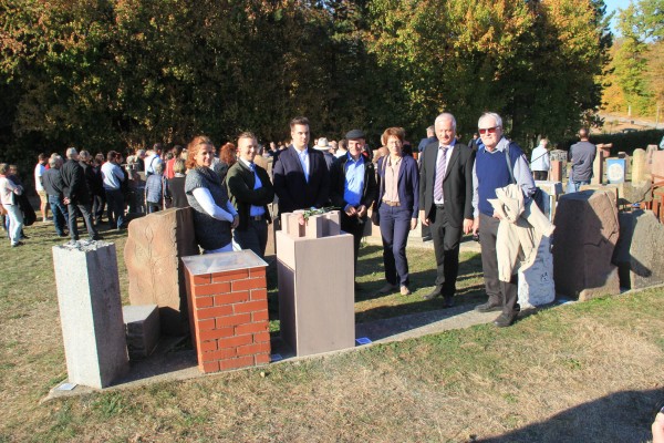 Einweihung des Philippsburger Gedenksteines auf dem zentralen Mahnmal in Neckarzimmern 2018.